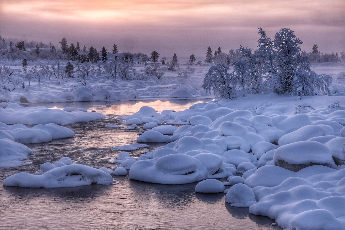 Talvikuvakisan voittajakuvassa maisema Jänisjärveltä.