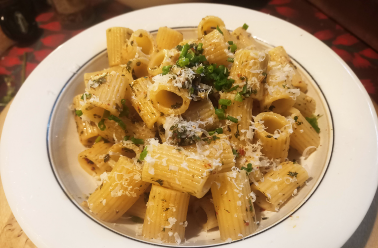 Resepti: Siankärsämöpasta